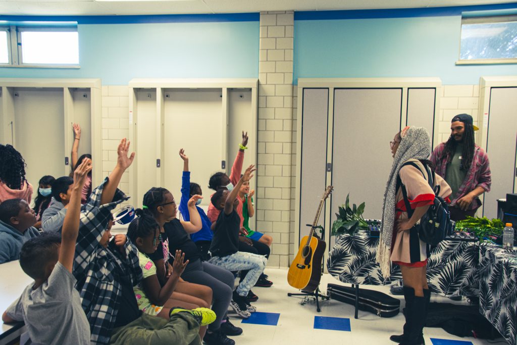Students in a Boredomfighters music production workshop